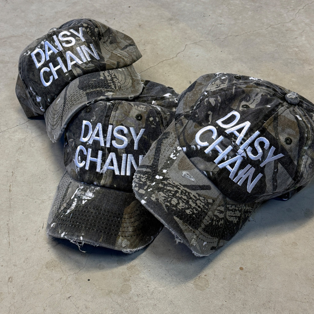 daisy chain camo cap (no ring)