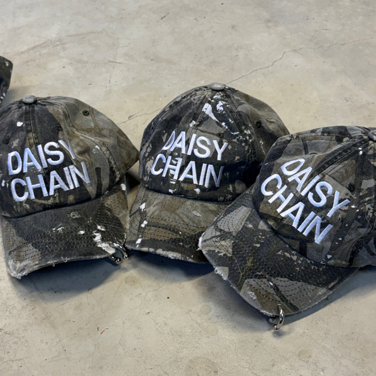 daisy chain distressed cap